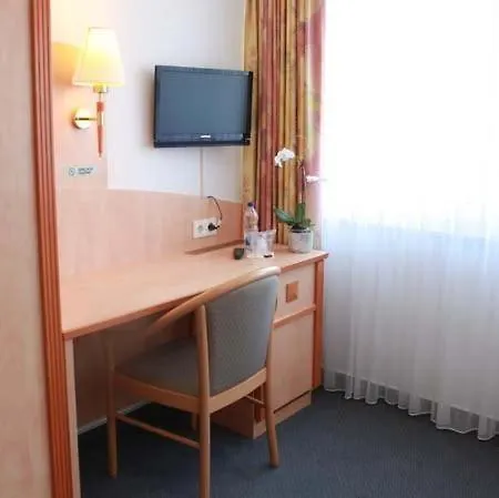 Wetterau Hotel 3*